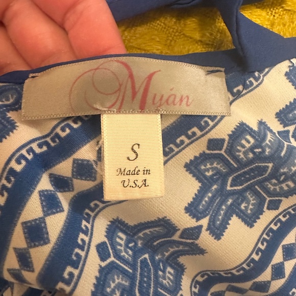 Myan Boho Aztec-Printed Top - Picture 5 of 6